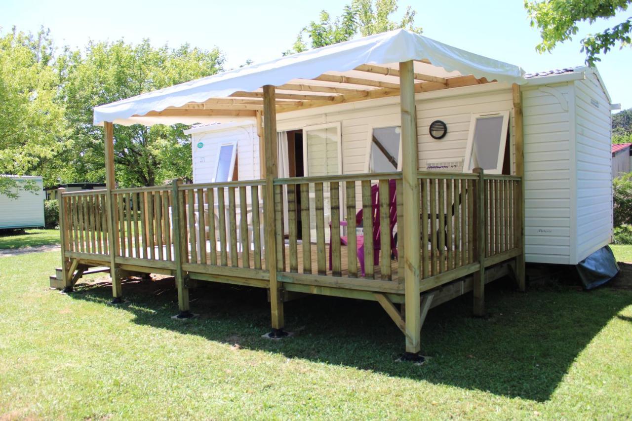 Familial Paisible Avec Piscine, Mobil , Chalet, & Emplacement Nue Casties-Labrande