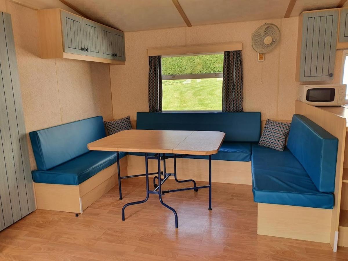 Familial Paisible Avec Piscine, Mobil , Chalet, & Emplacement Nue Campingplatz
