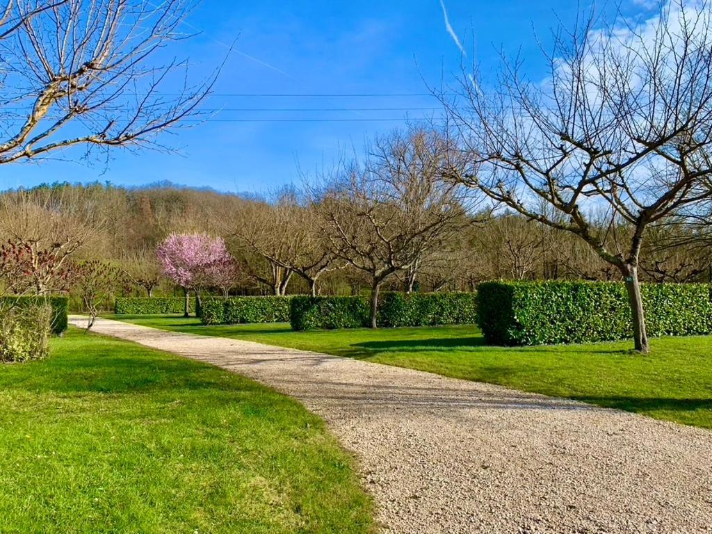 Campingplatz Familial Paisible Avec Piscine, Mobil , Chalet, & Emplacement Nue Casties-Labrande