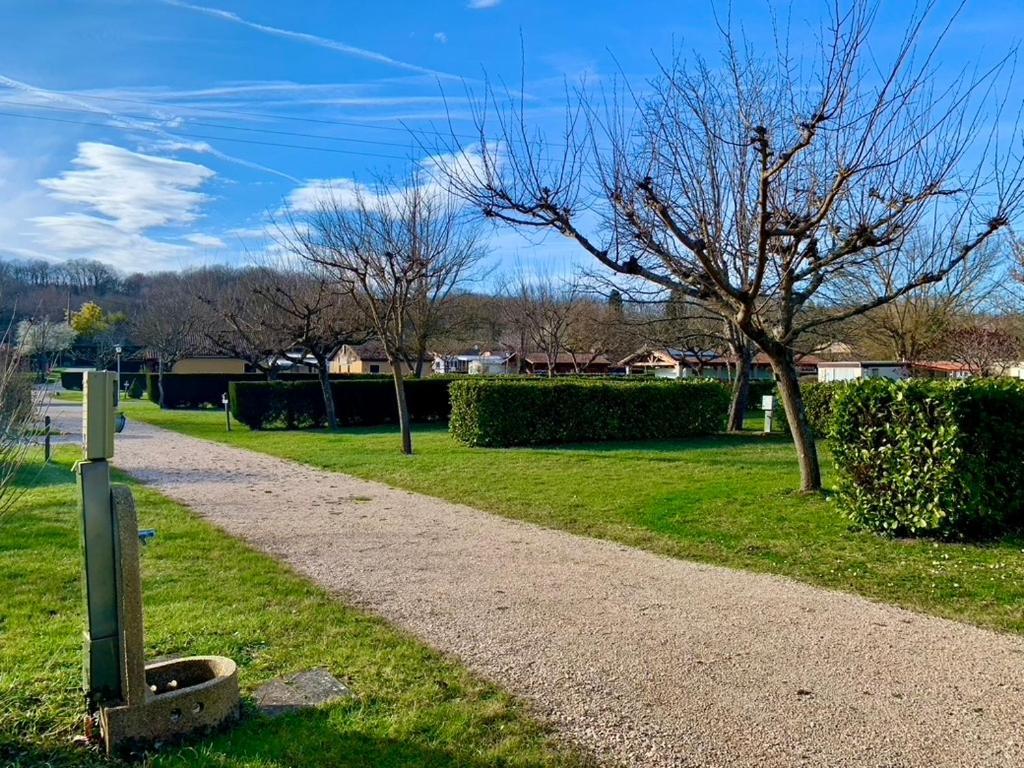 Familial Paisible Avec Piscine, Mobil , Chalet, & Emplacement Nue Campingplatz 3*