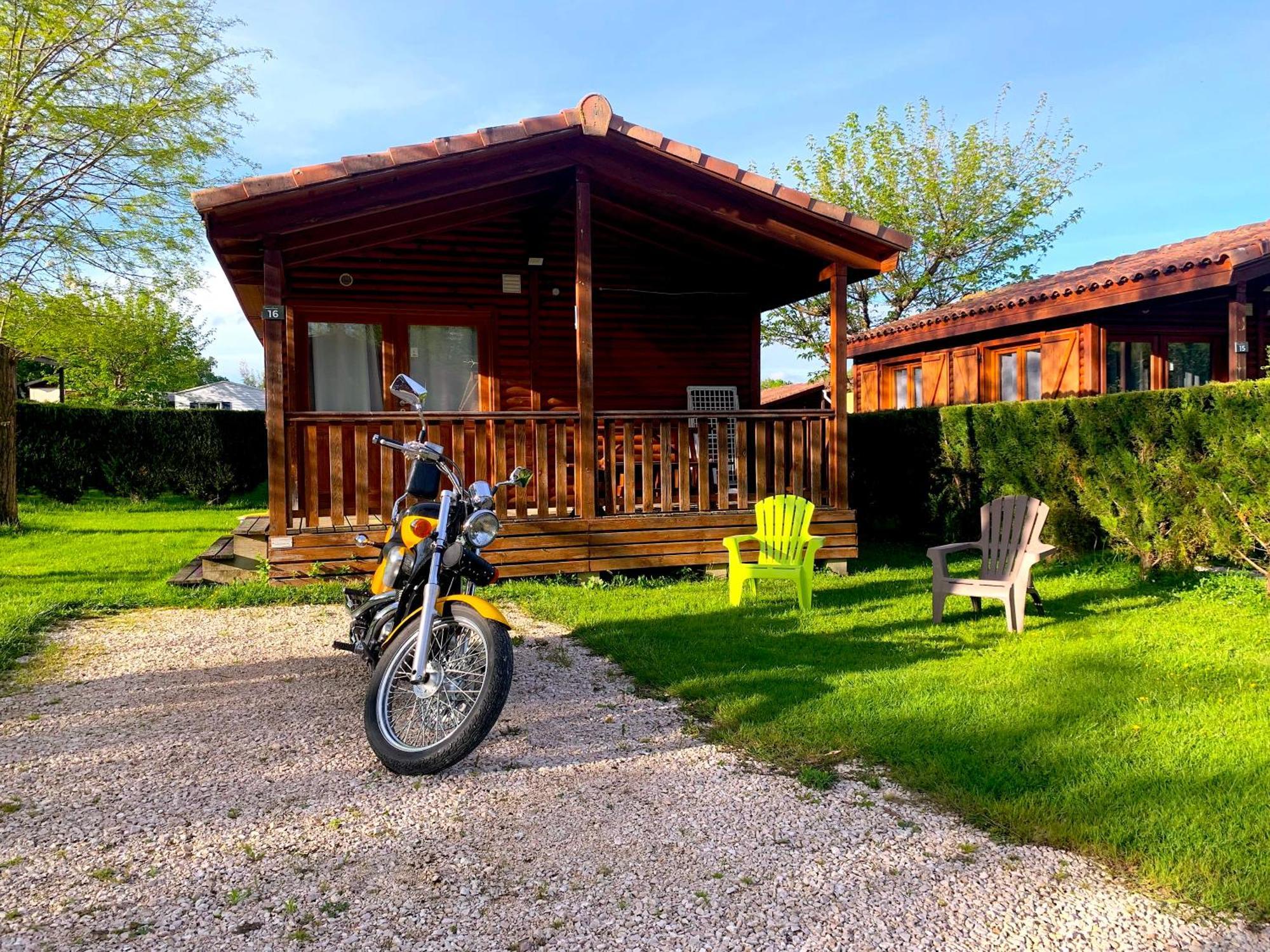 Familial Paisible Avec Piscine, Mobil , Chalet, & Emplacement Nue Campingplatz 3*