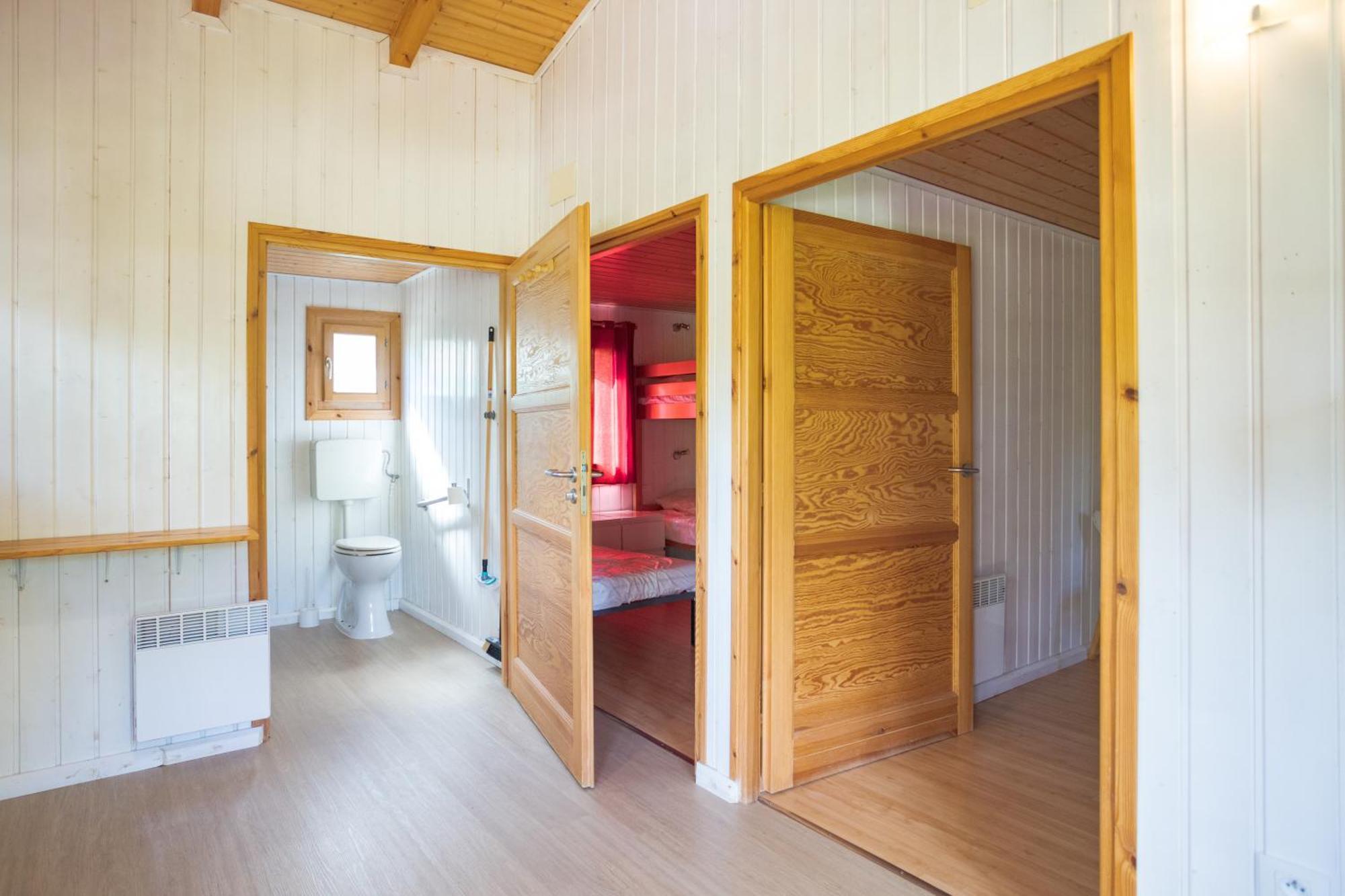 Familial Paisible Avec Piscine, Mobil , Chalet, & Emplacement Nue Campingplatz 3*