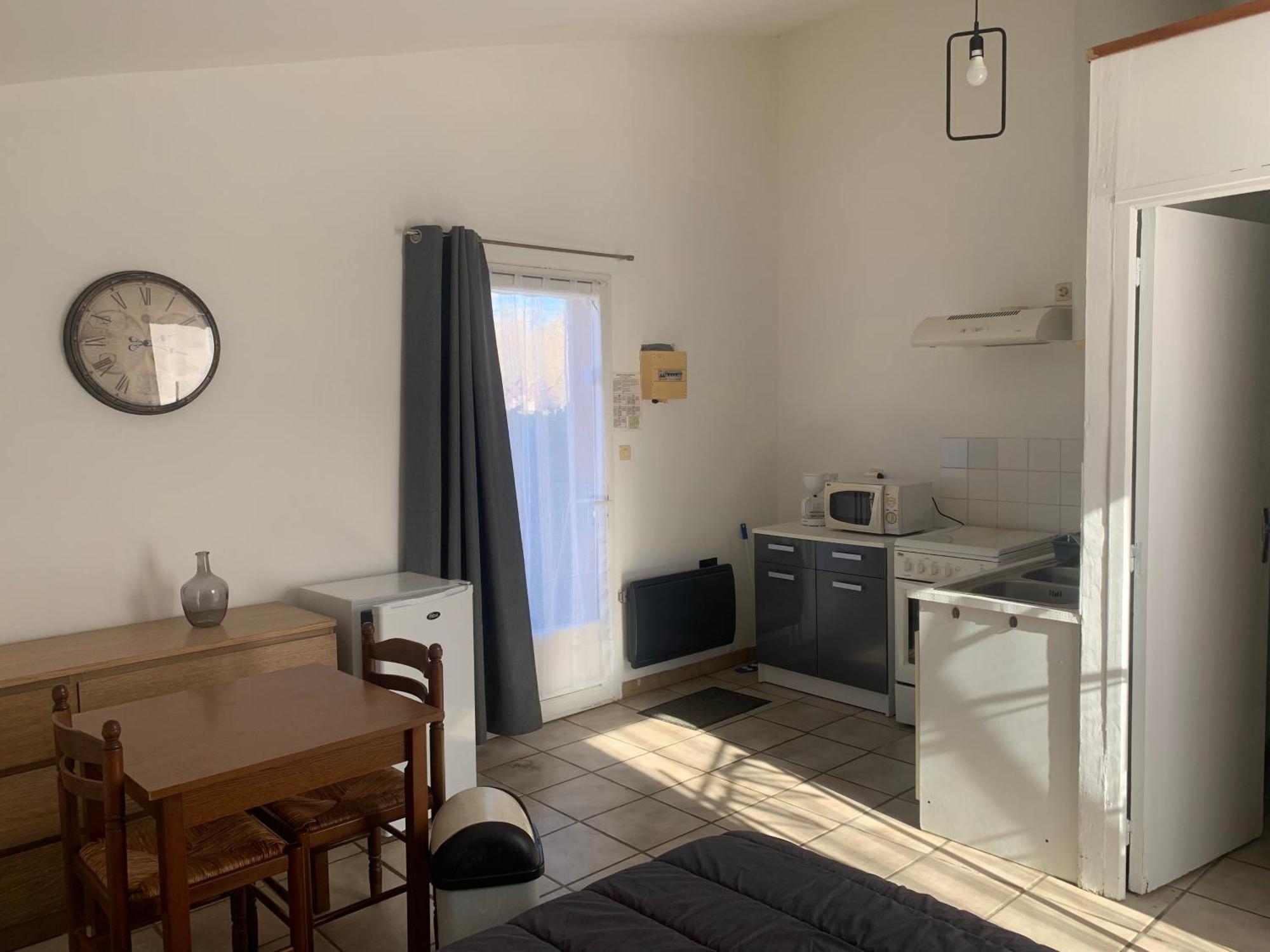 Familial Paisible Avec Piscine, Mobil , Chalet, & Emplacement Nue 3*