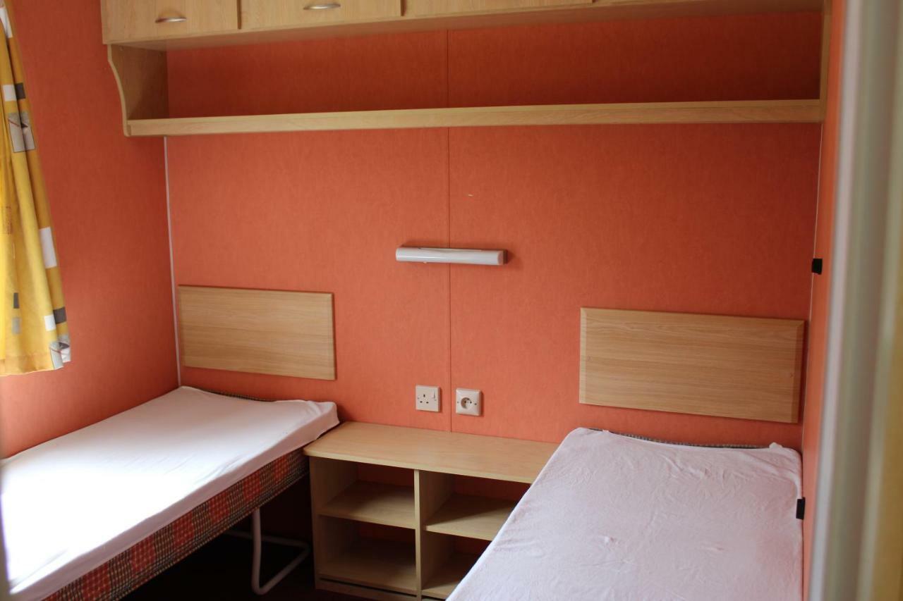 Campingplatz Familial Paisible Avec Piscine, Mobil , Chalet, & Emplacement Nue Casties-Labrande