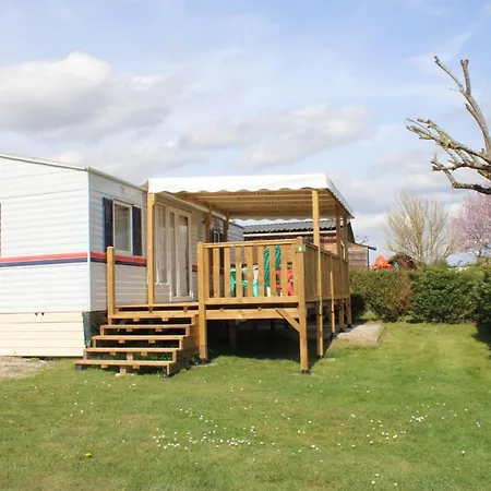 Camping Familial Paisible Avec Piscine, Mobil Home , Chalet, Studio & Emplacement Nue Casties-Labrande Buitenkant foto