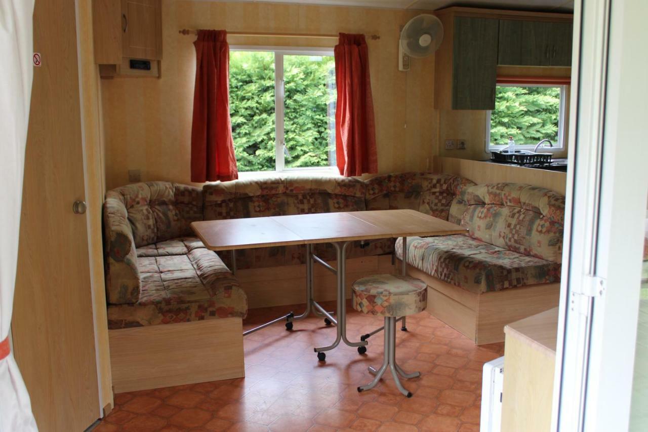 Familial Paisible Avec Piscine, Mobil , Chalet, & Emplacement Nue Camping 3*