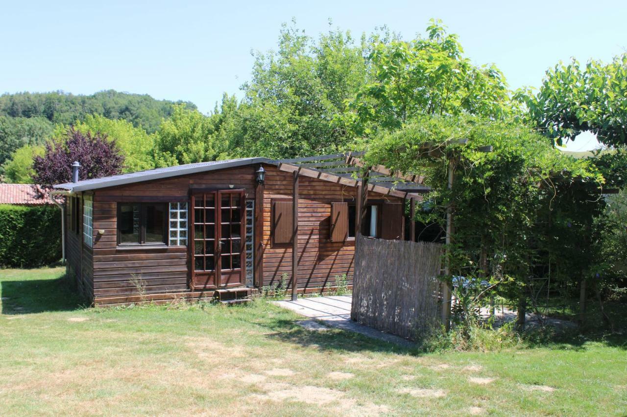 Familial Paisible Avec Piscine, Mobil , Chalet, & Emplacement Nue Camping